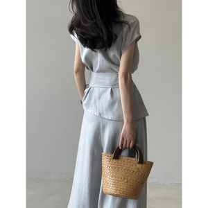 ชุดเซ็ต 2 ชิ้น เสื้อเชิ้ตผ้าลินินคอวีผูกเอว กางเกงขายาวทรงกว้าง แฟชั่นสำหรับผู้หญิง - Product Image 5