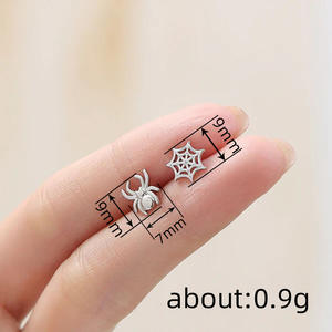 Pendientes de tuerca Hope Alone con diseño de araña, chapados en oro, de aleación de zinc, unisex, joyería de moda. - Product Image 6