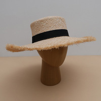 Chapeau de paille en raphia pour femmes adultes, bord brut, garniture noire, bord ajustable, élégant, protection solaire, vacances à la mer, été