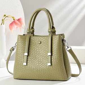 Bolso Tote Clásico para Mujer con Patrón de Cocodrilo, Correa Extraíble y Cierre de Botón en Cuero de Microfibra Beige - Product Image 3