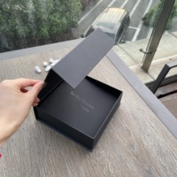 Emballage de dispositif de soins de la peau de beauté du cou en papier personnalisé, emballage de boîte-cadeau de bougie, boîte-cadeau de ceinture magnétique pliable pour aliments