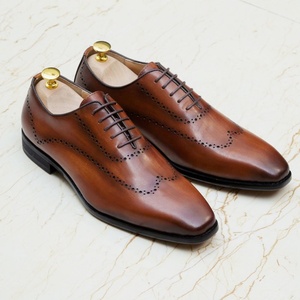 Chaussures habillées en cuir pour hommes 2026, style Brogue anglais gravé, version coréenne, plates, faites à la main, respirantes et légères - Product Image 2