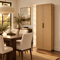 Armoire à vin haute à deux portes avec poignée de bar pour salle à manger ou espace bar