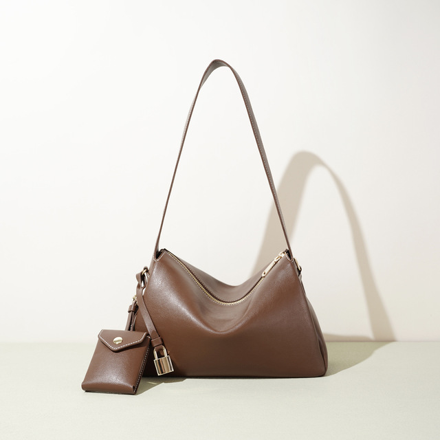 ODM&OEM Custom 2026 Genuine Leather Designer Single-Shoulder Bag Niche  Crossbody Bag Exquisite Small Bag with Pendant Handbag