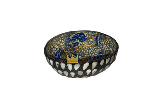 Beautiful Double-Sided <b>Coconut</b> <b>Shell</b> Bowl Designed with Genuine Mother of Pearl Perfect for Unique Home Decor and Gifts - Product Image 4