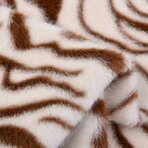 Tessuto in Jacquard con motivo leopardo, - Product Image 3
