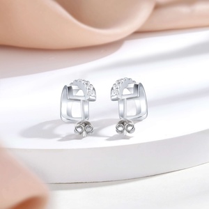 Boucles d'oreilles en argent 925 de haute qualité, marque de luxe, bijoux de créateur pour femmes - Product Image 4