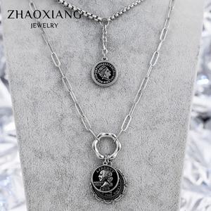 Colliers ras du cou multi-couches pour femmes, accessoires de bijoux en acier inoxydable, pendentifs en forme de pièce de monnaie - Product Image 4