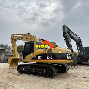 Excavatrice sur chenilles d'occasion CAT 320CL 20T avec système hydraulique fiable et moteur puissant, idéale pour les travaux de terrassement lourds - Product Image 6