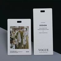 Étiquettes de vêtements recyclables personnalisées avec logo de marque privée, étiquettes de prix avec cordon pour vêtements