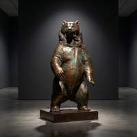 Sculpture d'ours en bronze puissante avec base ornée - Figurine d'animal classique de luxe en bronze pour grands intérieurs, sculpture d'ours en bronze