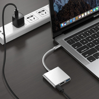 SKYLIGHT Hub 3-en-1 en alliage d'aluminium Type-C avec ports USB 2.1, USB 3.0 et charge PD pour TV/Projecteur/iPhone 15/16/MBP (En stock)