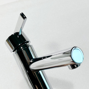 Grifo mezclador de lavabo de baño con Sensor sin contacto contemporáneo de un solo orificio con acabado cromado de latón - Product Image 3