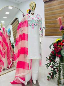 RADHE EXPORTS Salwar Kameez pour femme, design moderne, en soie Vichitra lourde et raffinée, avec broderies de fils et sequins, pour soirée, livraison rapide - Product Image 6