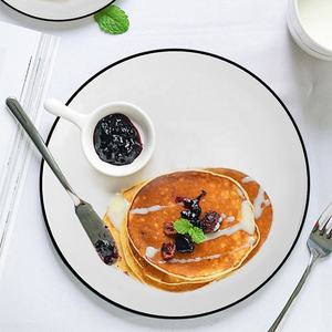 Ensembles d'assiettes en céramique de luxe modernes en porcelaine bon marché, vente en gros, <span class=keywords><strong>vaisselle</strong></span> en porcelaine avec motif végétal à bordure noire pour restaurants - Product Image 5