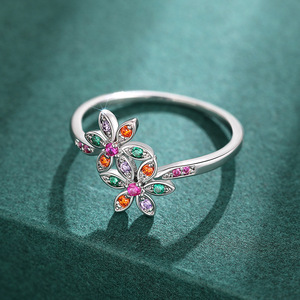 T0441 Anello in Argento 925 a Forma di Fiore con Gemma e Cristalli, Montatura a Griffe per Uso Quotidiano Femminile - Product Image 6