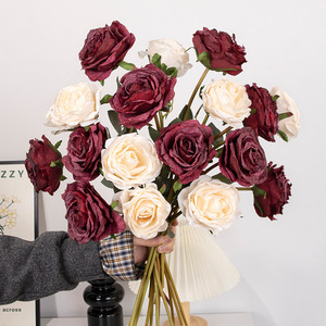 Roses artificielles en soie, fleurs hautement réalistes, accessoires de décoration pour mariage et maison - Product Image 3