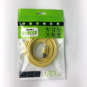 Sacs refermables à fermeture éclair imprimés sur mesure, à trois soudures latérales, transparents, avec trou de suspension pour l'emballage d'accessoires USB et de téléphones - Product Image 2