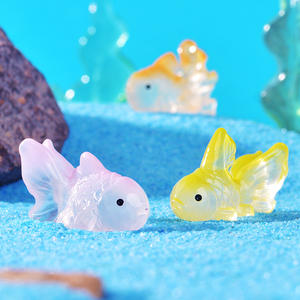 Nouveau Mini mignon lumineux <span class=keywords><strong>petit</strong></span> <span class=keywords><strong>poisson</strong></span> <span class=keywords><strong>rouge</strong></span> Micro-paysage résine Transparent <span class=keywords><strong>petit</strong></span> objet décoratif pour aquariums - Product Image 4