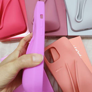 <span class=keywords><strong>Étui</strong></span> Porte-Baume à Lèvres en Silicone Souple de Qualité Supérieure 1:1 pour <span class=keywords><strong>iPhone</strong></span> 15 16 Pro Max 14 13 12 <span class=keywords><strong>11</strong></span> - Product Image 6