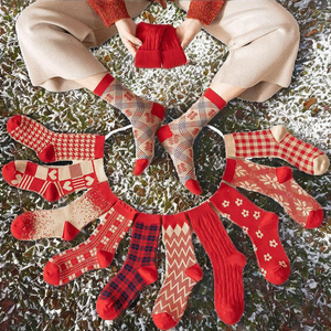 Chaussettes en coton tricotées écologiques à motif floral pour l'automne et l'hiver, motif cœur, Nouvel An, Saint-Valentin, Vente en gros, Rouge Noël - Product Image 2