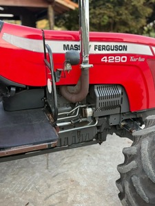 รถแทรกเตอร์ Massey Ferguson 4290 Turbo ขับเคลื่อน 4 ล้อ 100 แรงม้า เครื่องจักรกลการเกษตร สภาพใช้งานแล้ว พร้อมการรับประกันเครื่องยนต์ 2 ปี - Product Image 1