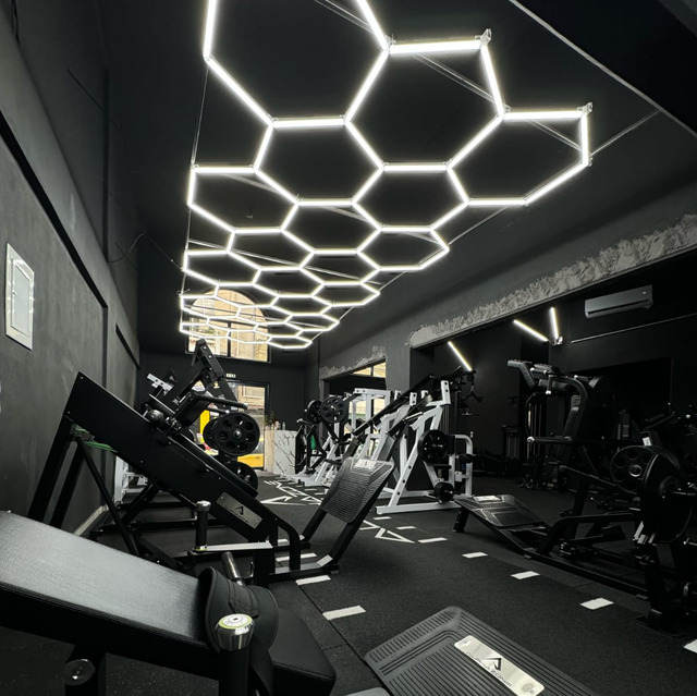 The Customized  DIY Hexagon Led Light for Gym 6500K High-end Workshop Honeycomb Lighting