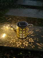 Arrosoir fée en métal solaire personnalisé avec lumières lanterne suspendue en métal solaire lumières de paysage pour la décoration de jardin.