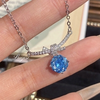 Collier Bowei avec pendentif croix élégant en acier inoxydable plaqué or 14 carats pour femmes