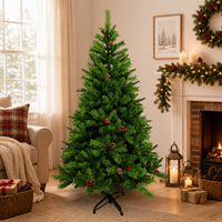 Sapin de Noël artificiel avec des cônes de pin et des baies rouges, pointes mélangées, arbre de Noël vert dense pour la décoration de la maison et des hôtels