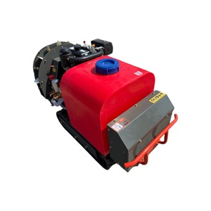 Pulverizador Autopropulsado Eléctrico para Huertos, Modelo Rojo con Control Remoto - Product Image 1