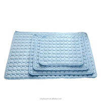 Tapis rafraîchissant en soie glacée pour animaux de compagnie, respirant, imperméable, écologique, doux, lavable, antidérapant, coussin de lit d'été pour chiens et chats