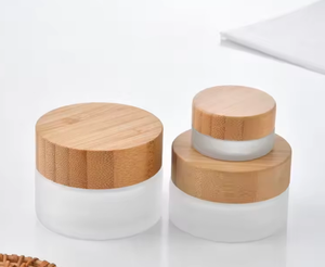 Pot cosmétique en verre mat de haute qualité avec couvercle en bois naturel et composants en bambou - Product Image 1