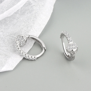 Pendientes de gancho de latón de Navidad de planeta redondo de precio competitivo para niños chapados en oro de 18 quilates - Product Image 3