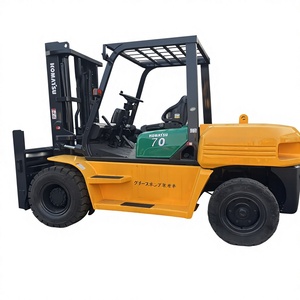 Chariot élévateur diesel Komatsu modèle 70, mât à trois étages, pneus pneumatiques, utilisation extérieure, commande assise, occasion, 1220x125x50 - Product Image 1