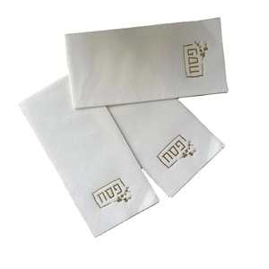 Serviettes de table en papier Airlaid estampées en feuille d'<span class=keywords><strong>or</strong></span>, 1/6 plis 12 "x 17" Essuie-mains jetables pour invités - Product Image 1