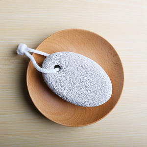 Râpe à pieds en pierre volcanique, éliminateur de peaux mortes et de callosités, brosse exfoliante pour les pieds, couteau de pédicure, brosse exfoliante pour les pieds. - Product Image 3