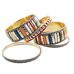 Nuevas Pulseras de Latón para Mujer, Estilo Clásico Vintage, Brazalete de Resina Hecho a Mano con Patrón de Amantes, Forma y Logotipo Personalizables - Product Image 1