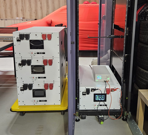 แบตเตอรี่พลังงานแสงอาทิตย์แบบชาร์จได้ LiFePO4 รุ่น PL Stock Modular Stackable 16kWh 48V 314Ah JK V19 BMS พร้อมระบบทำความร้อนในตัว และฐานเคลื่อนที่เสริม (อุปกรณ์เสริม) - Product Image 4
