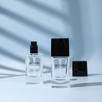 Özel 30ml temizle doldurulabilir sprey sis uçucu yağ parfüm Toner alkol kozmetik yüz kremi losyon pompa cam şişe