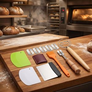 Juego de 6 piezas para diseño personalizado de pan de masa madre danesa: Gancho de madera para masa, Batidor holandés, Cuchilla para pan, Raspador de banco - Product Image 1