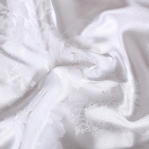 لحاف صيفي من الحرير الأبيض مصنوع يدويًا من YongHo * من YongHo ، تصميم مرقع دافئ وخفيف الوزن للفندق - Product Image 4