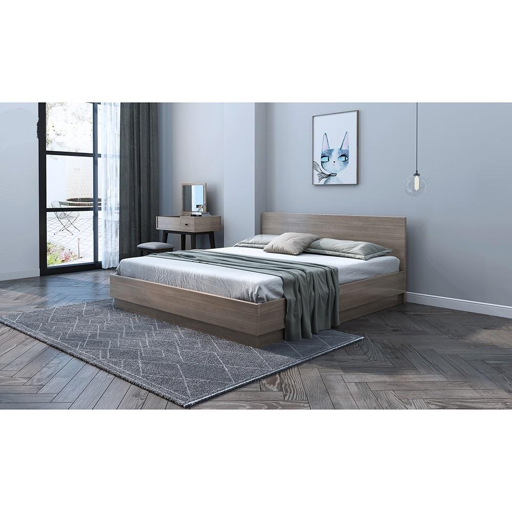 สีเทาเข้ม