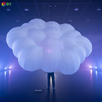 Publicité Grande étoile gonflable de nuage de décor suspendu Led éclairée pour la décoration