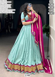 Lehenga Choli Moderno de Diseño con Bordado en Relieve, en Rayón Puro, Ropa Étnica India para Fiestas y Bodas con Pedrería de Alta Calidad - Product Image 3