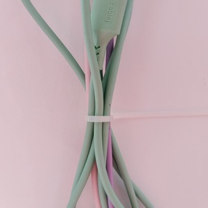 สายรัดเคเบิลไนลอนแบบล็อคตัวเอง 4.8 มม. x 300 มม. สีสันสดใส ทนการกัดกร่อนจากกรด เป็นมิตรกับสิ่งแวดล้อม ใช้สำหรับงานของเล่นและงานสวน - Product Image 3