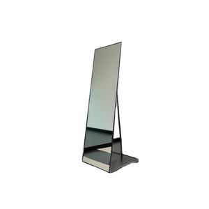 Miroir de sol de luxe en gros, miroir de chambre à coucher encadrée de métal noir, design contemporain pour toutes les occasions - Product Image 1