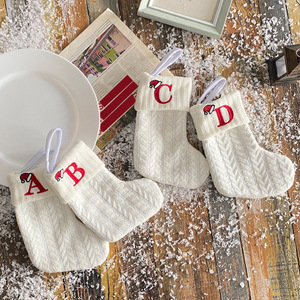 <span class=keywords><strong>Chaussette</strong></span> de <span class=keywords><strong>Noël</strong></span> Brodée 26 Lettres avec Alphabet Flocon de Neige, Ornement Personnalisé pour Sapin de <span class=keywords><strong>Noël</strong></span>, Décoration de Vacances Familiales, Cadeau - Product Image 5