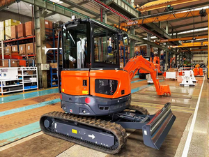 Mini-excavatrice Lonking CDM6035 de 3,5 tonnes, nouvelle, de marque chinoise réputée, de haute qualité et à bas prix, avec brise-roche hydraulique LG6035 - Product Image 6