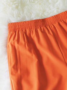 Ensemble 2 pièces pour femme tenue d'été orange fluide avec haut caraco et pantalon large Beach Vacay Must-Have & Coastal Chic Look - Product Image 5